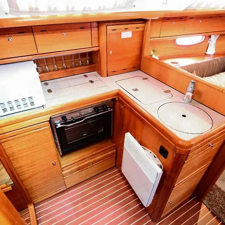 Yacht St. Anna Варна